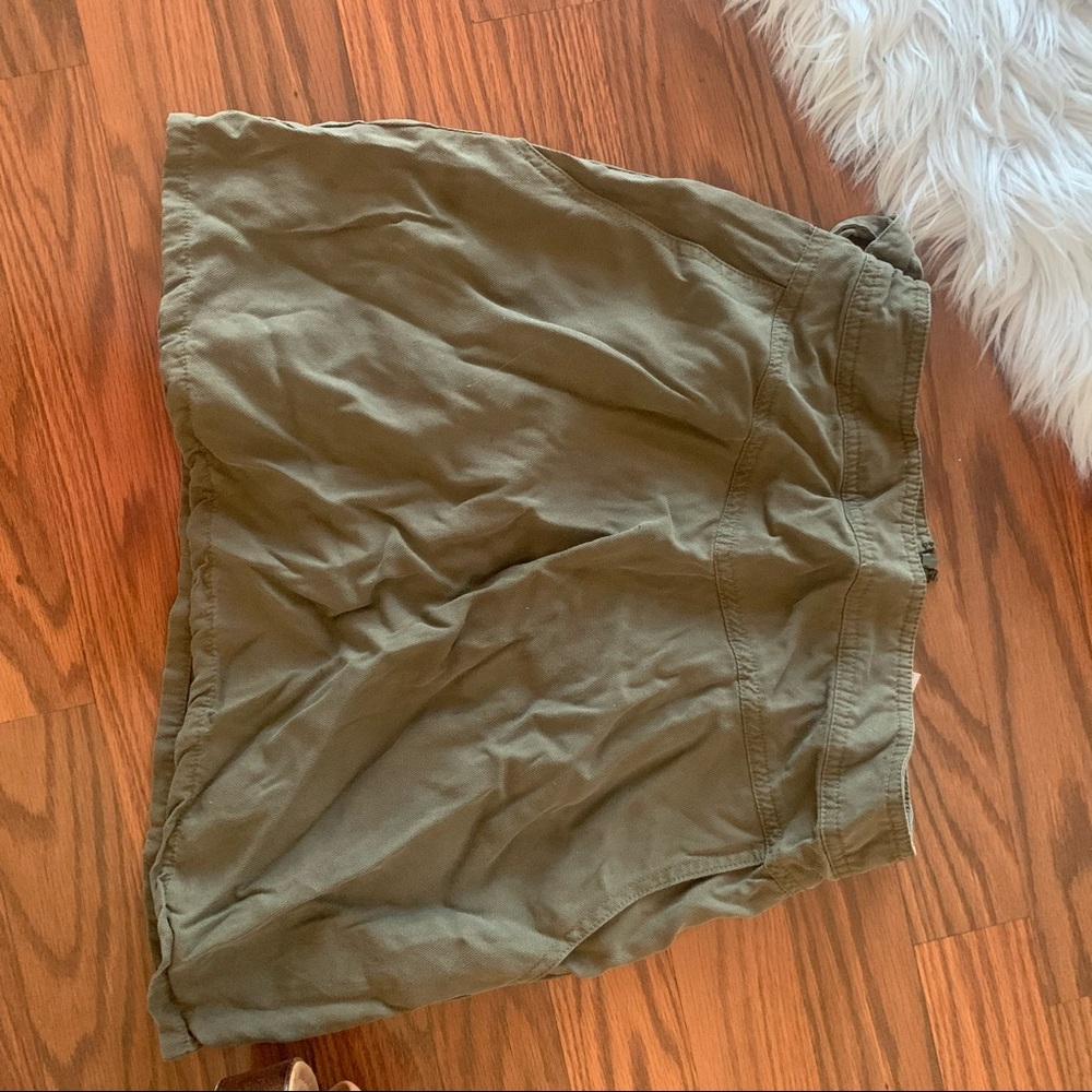 🚨SOLD🚨Forever 21 olive green skirt size S - Picture 4 of 10
